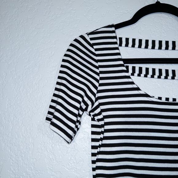 Happening In The Present Black & White Stripe Mini Dress Size‎ XS - Picture 2 of 6